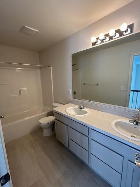 6450 Earl June Court. Dexter, MI 48130