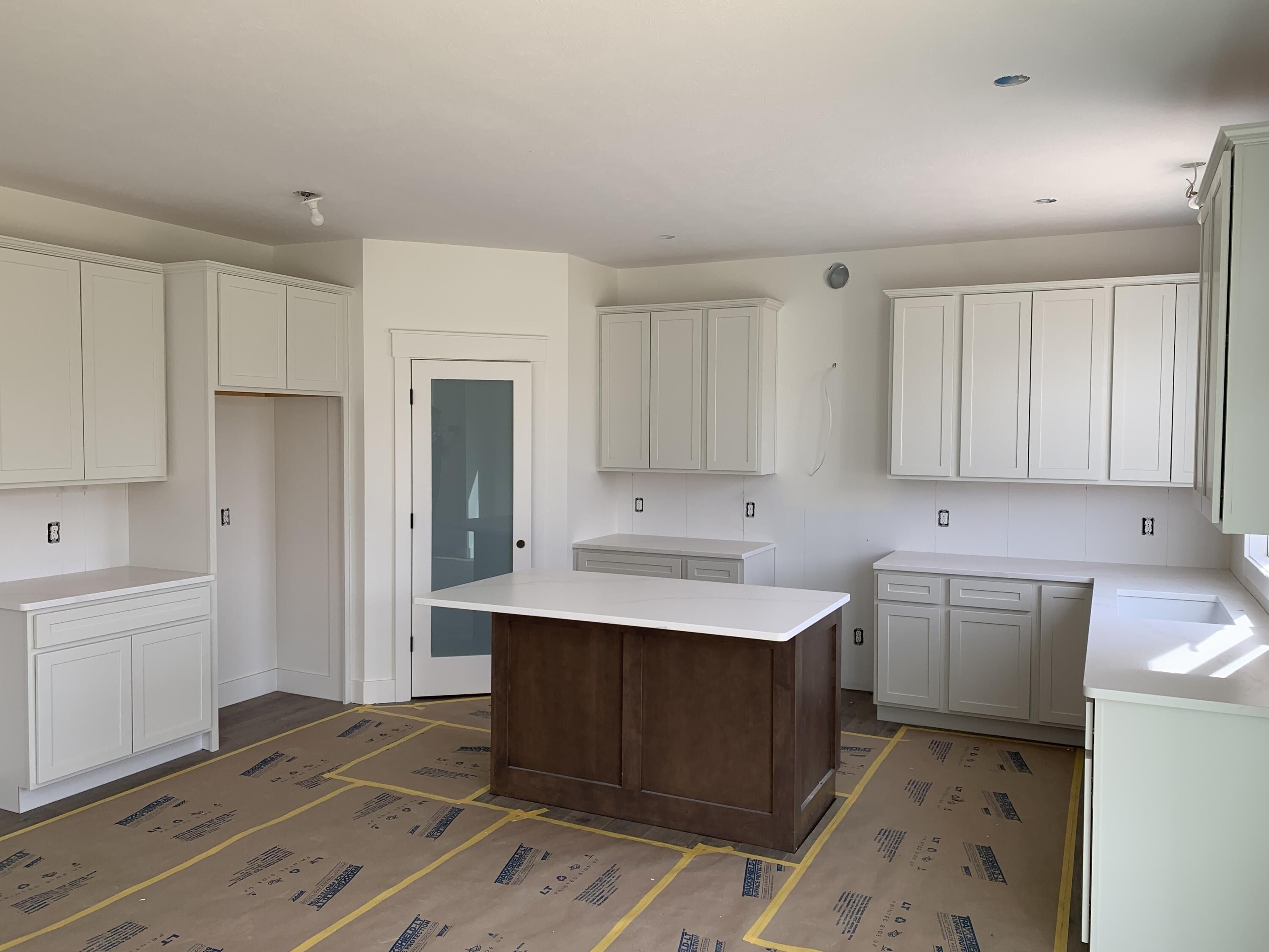 7870 Woodhurst Drive Ne. Rockford, MI 49341