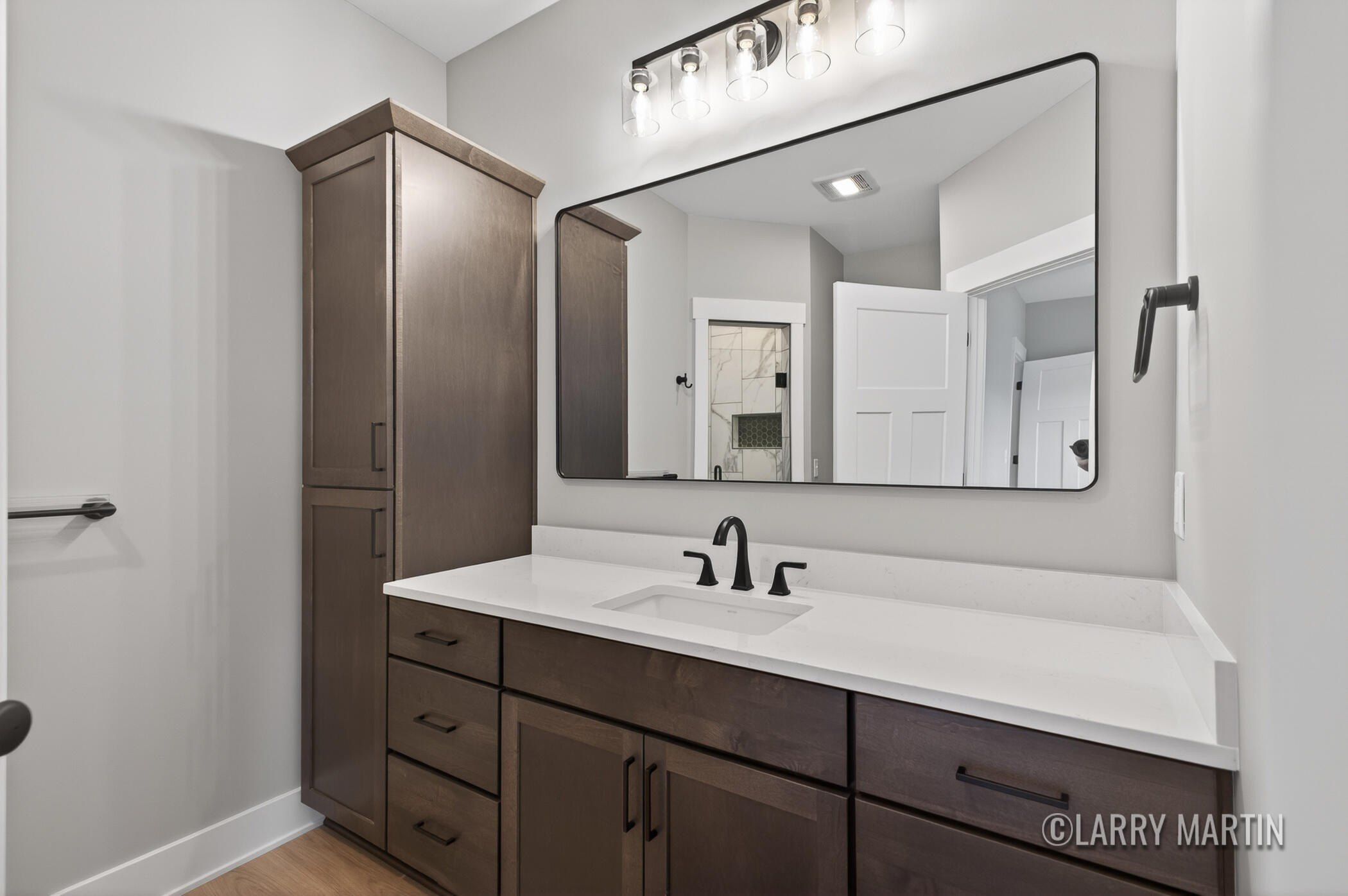1845 Stratford Lane Nw. Grand Rapids, MI 49534