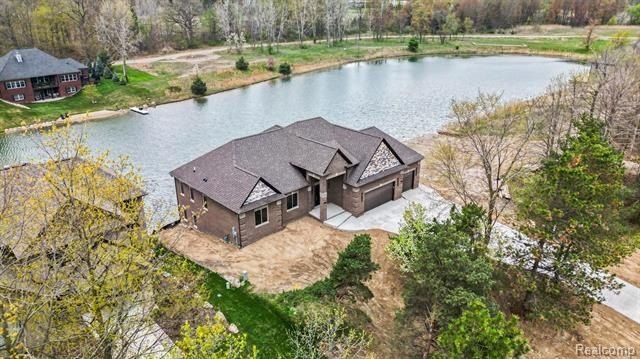 68503 Lake Angela Pointe. Richmond, MI 48062