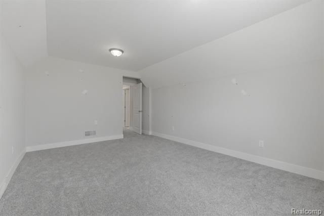 2359 Baltimore. Davison, MI 48423