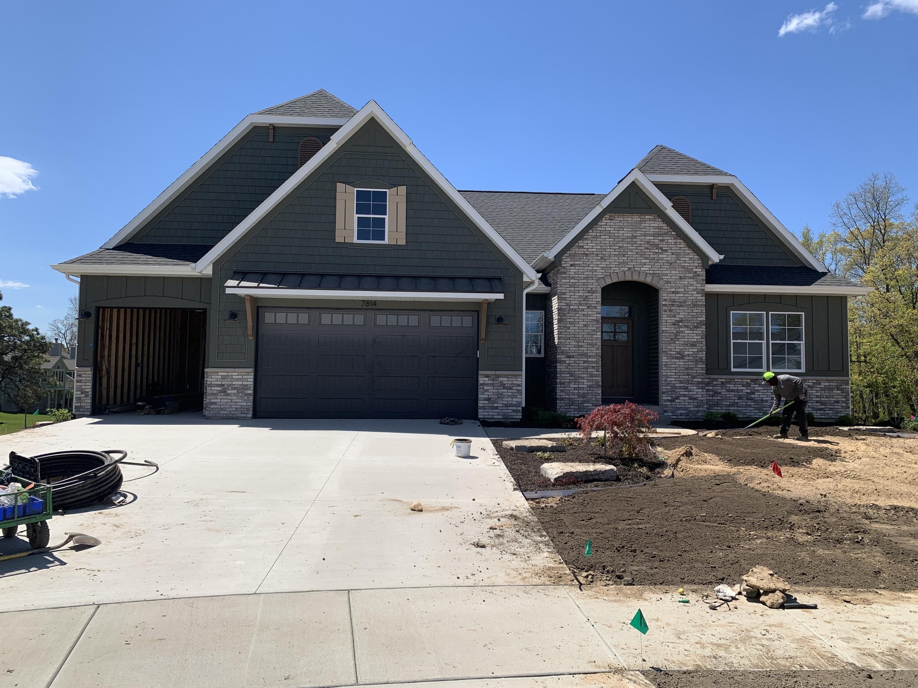 7814 Woodhurst Drive Ne. Rockford, MI 49341