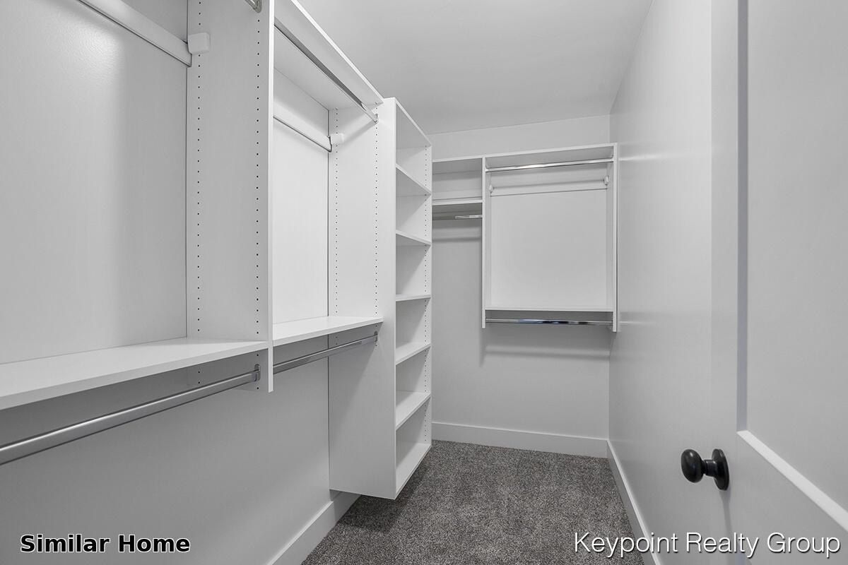 3286 Stonehill Court. Wayland, MI 49348