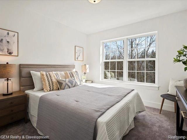 506 Village Lane. Milford, MI 48381