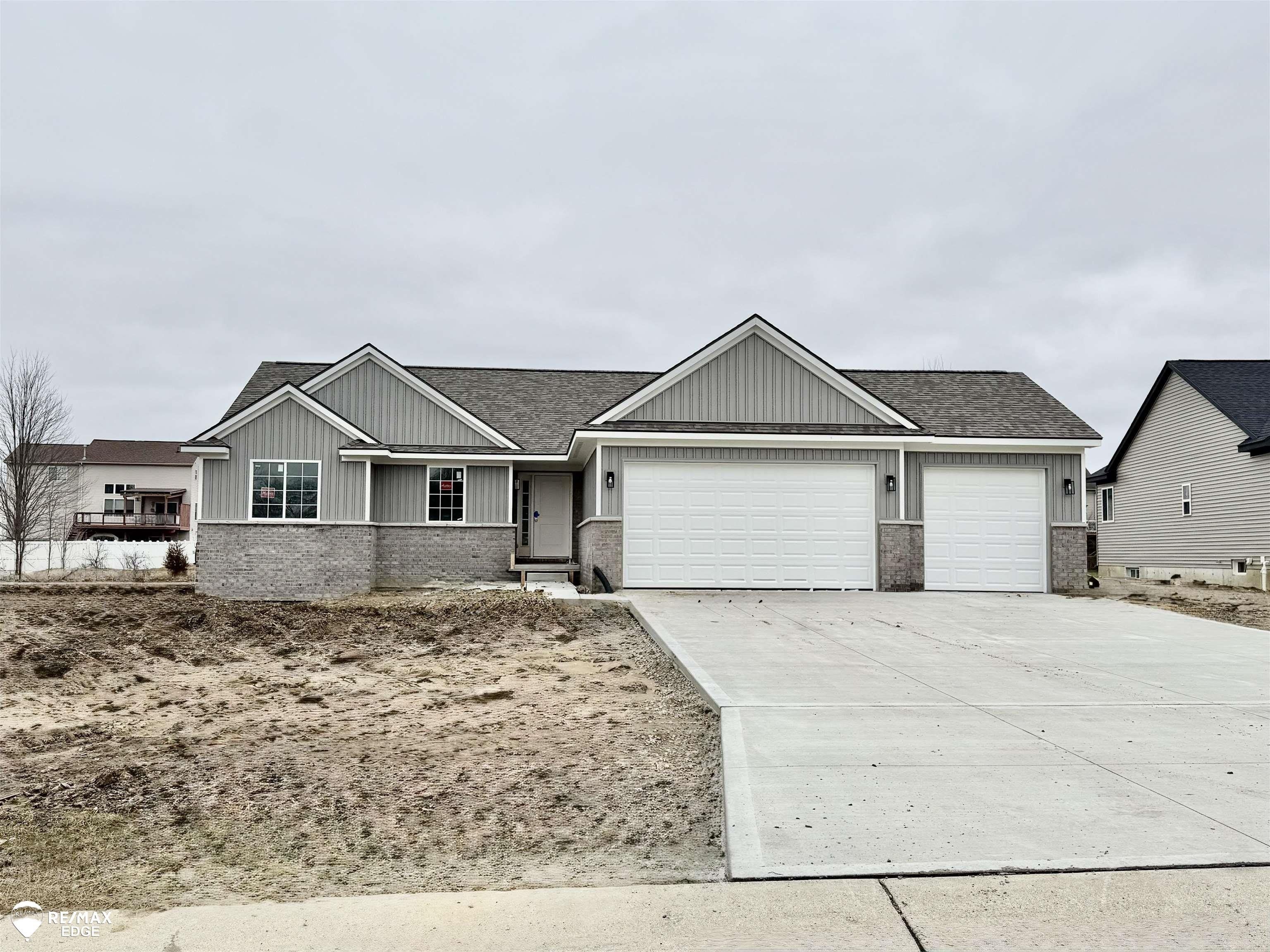 8323 Peninsula. Grand Blanc, MI 48439