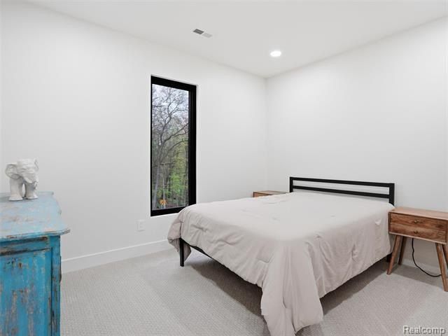 1715 Lone Pine Road. Bloomfield Hills, MI 48302