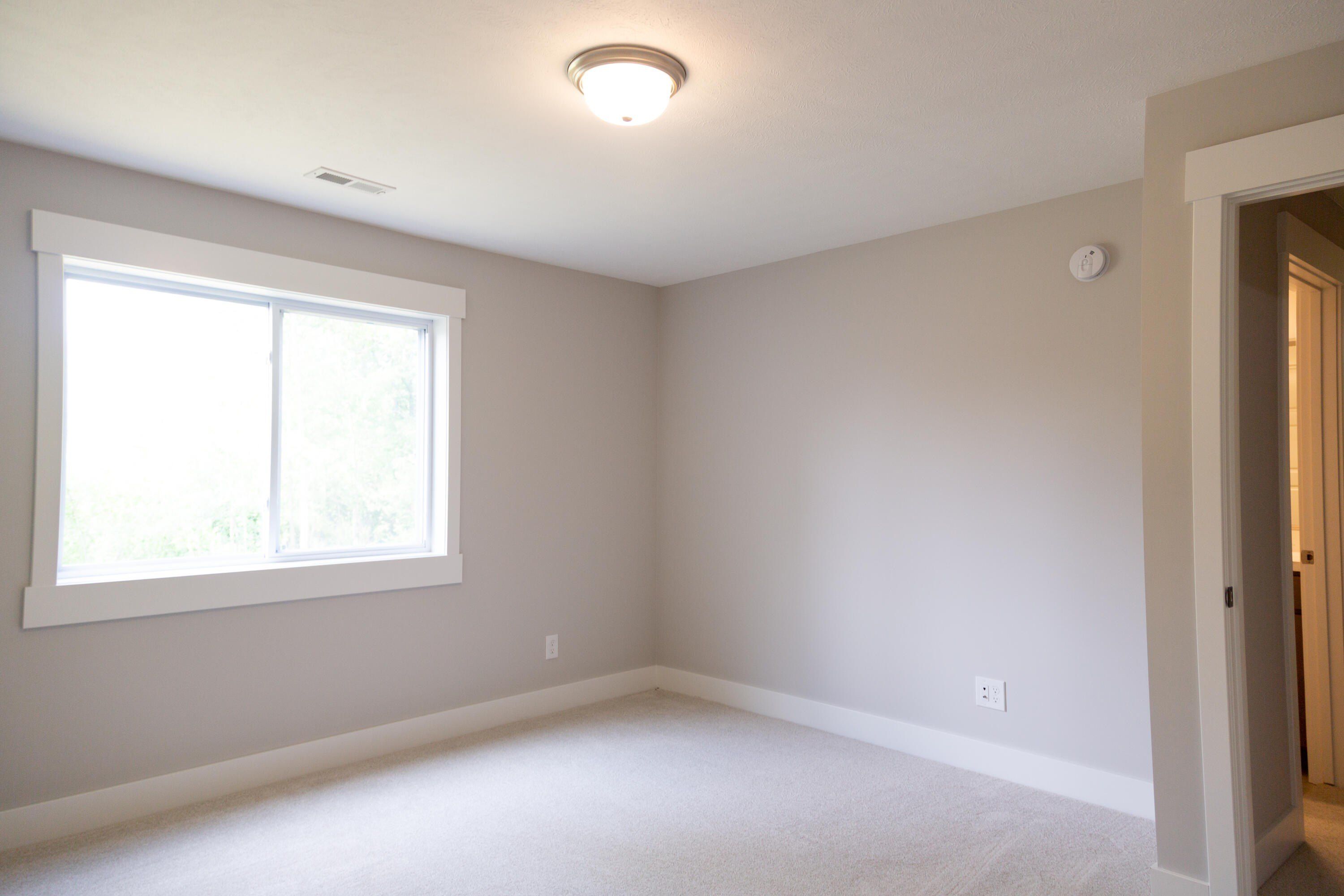 3332 Nature View Drive Se. Kentwood, MI 49512