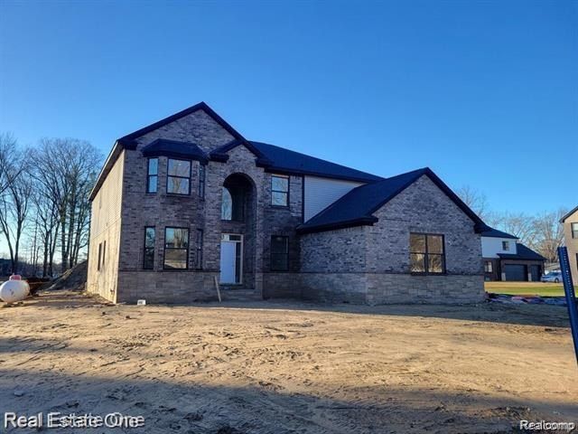 33 Paragon Drive. Troy, MI 48098