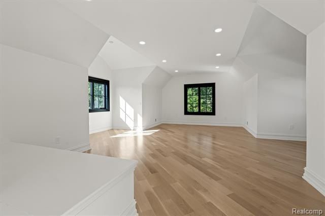 575 Chase Lane. Bloomfield Hills, MI 48304