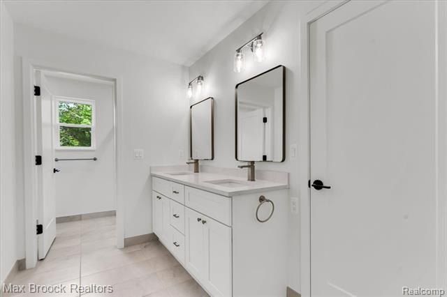 2444 Benjamin Avenue. Royal Oak, MI 48073
