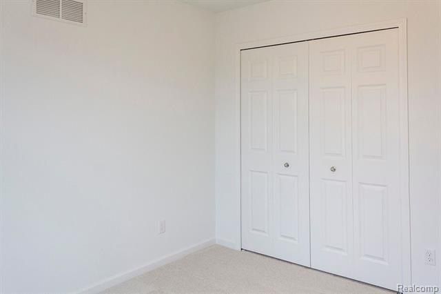 Pembrooke Avenue. New Haven, MI 48048