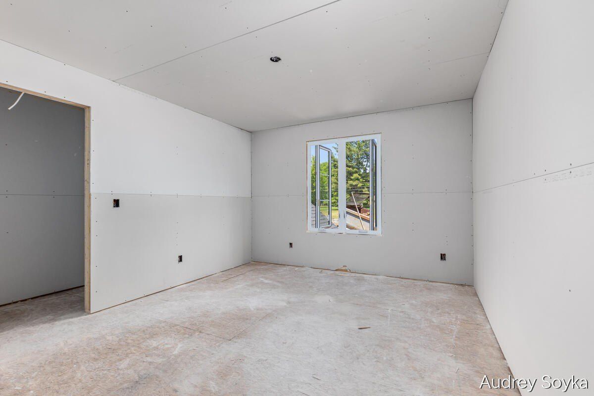 8234 Cascade Road Se. Ada, MI 49301