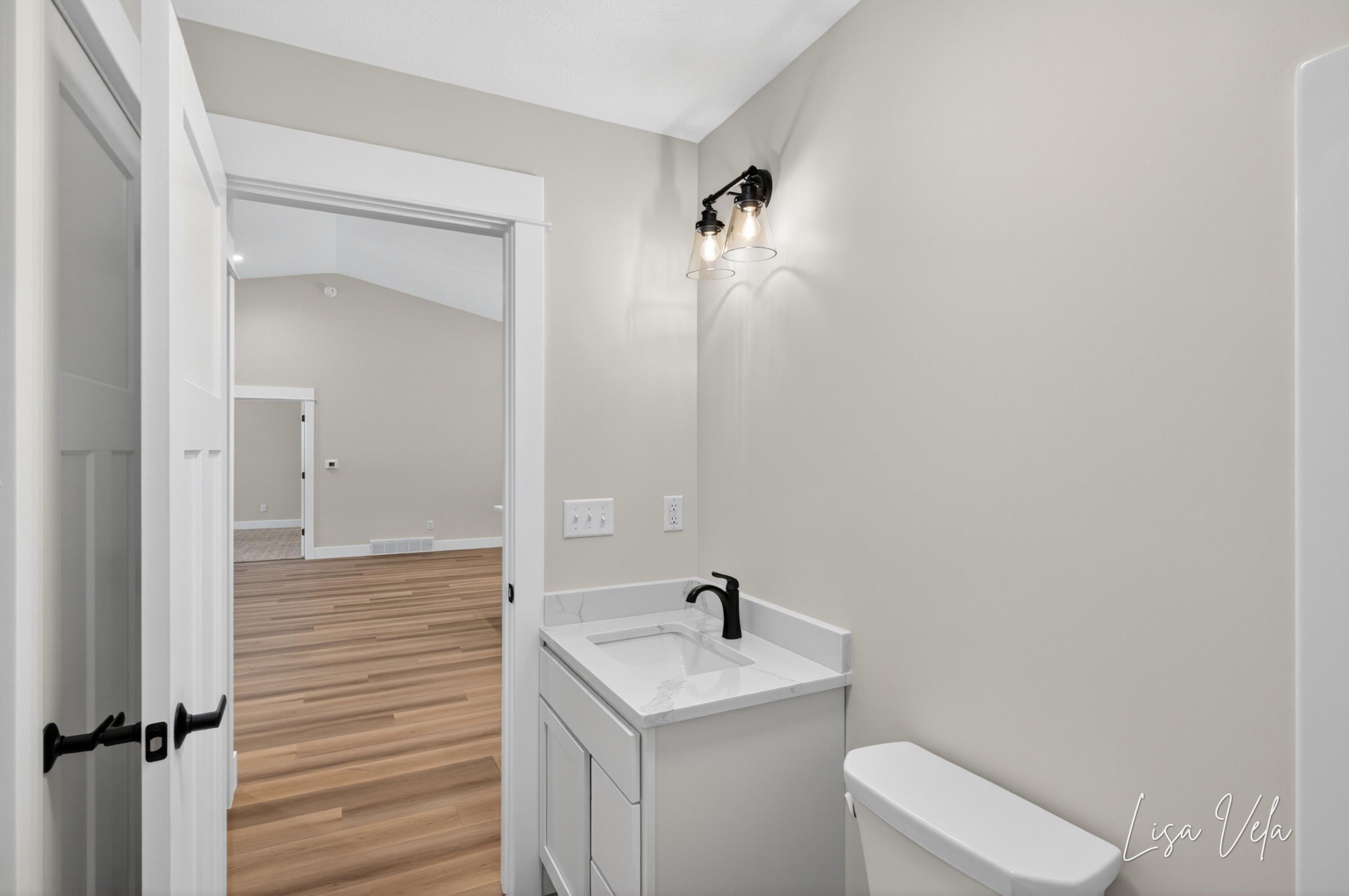 5527 E Samantha Lane. Twin Lake, MI 49457