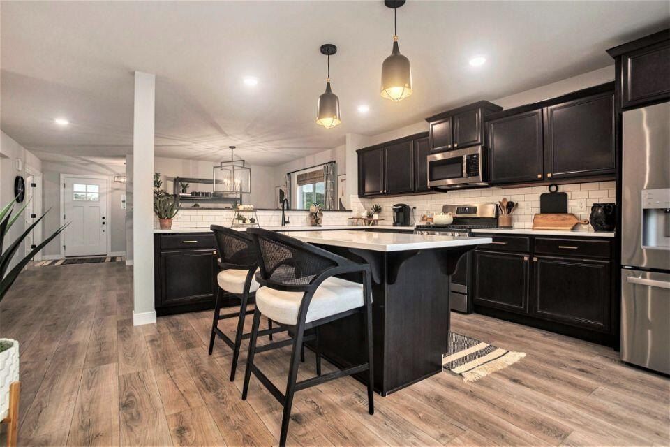 4883 Knollwood Drive. Saint Joseph, MI 49085
