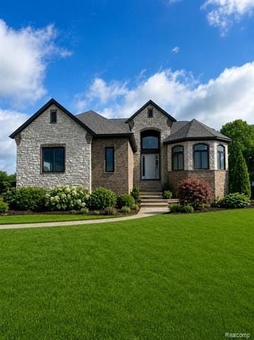 6877 John R Road. Troy, MI 48085