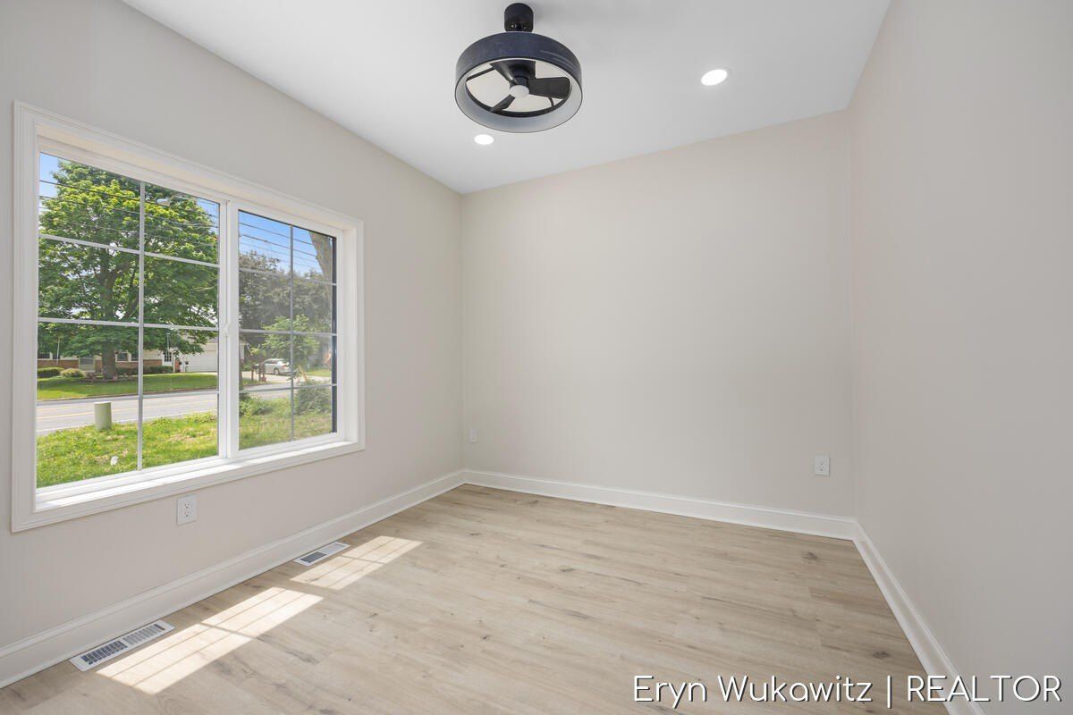 409 6 Mile Road Nw. Comstock Park, MI 49321