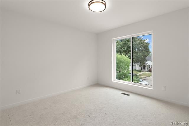 1821 Clifton Avenue. Royal Oak, MI 48073