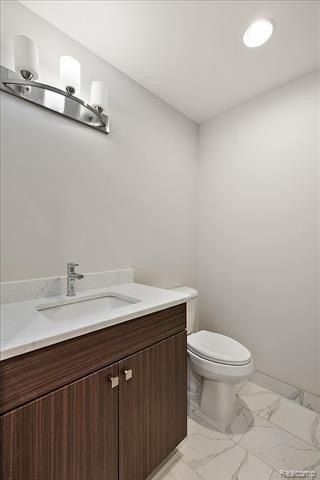 2921 Walsh Drive. Rochester Hills, MI 48309