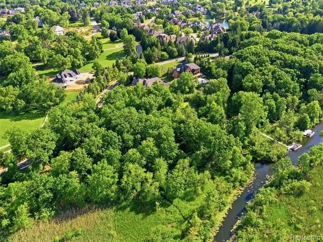 1920 Heron Ridge Drive. Bloomfield Hills, MI 48302