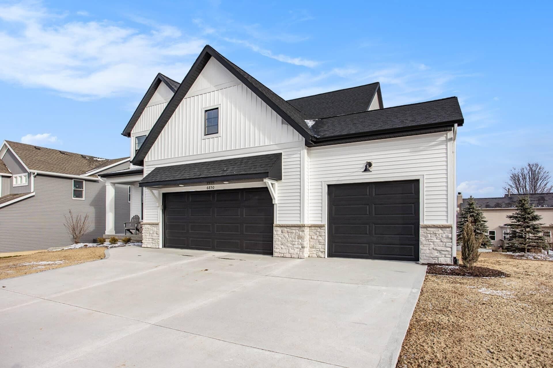 411 Gidley Circle. Grand Haven, MI 49417