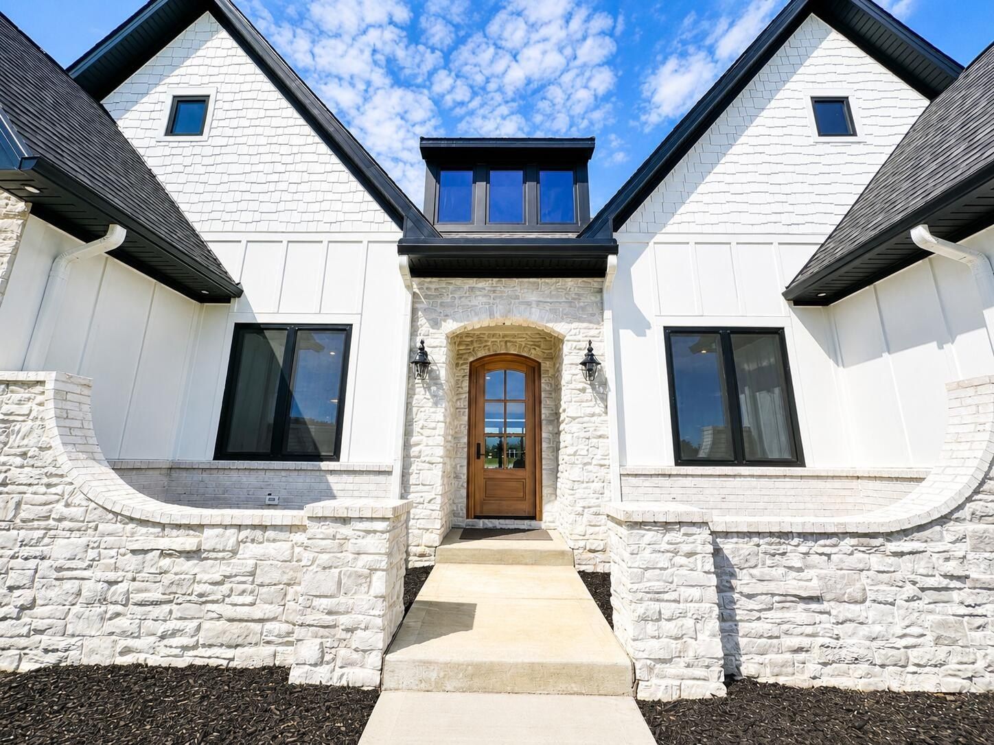 York Crest Drive. Saline, MI 48176