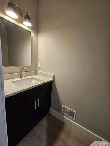 49287 London Bridge Drive. Macomb Twp, MI 48044