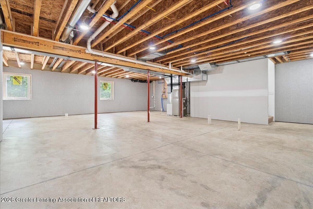 102 Mehl Street. Leslie, MI 49251