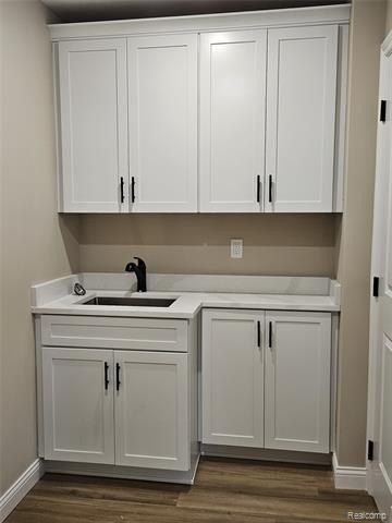 49241 London Bridge Drive. Macomb, MI 48042