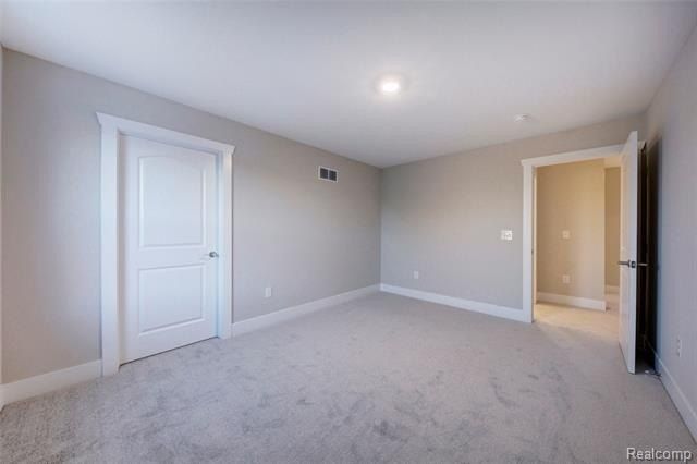 Moh 123 Gambrel Ln. Howell, MI 48843