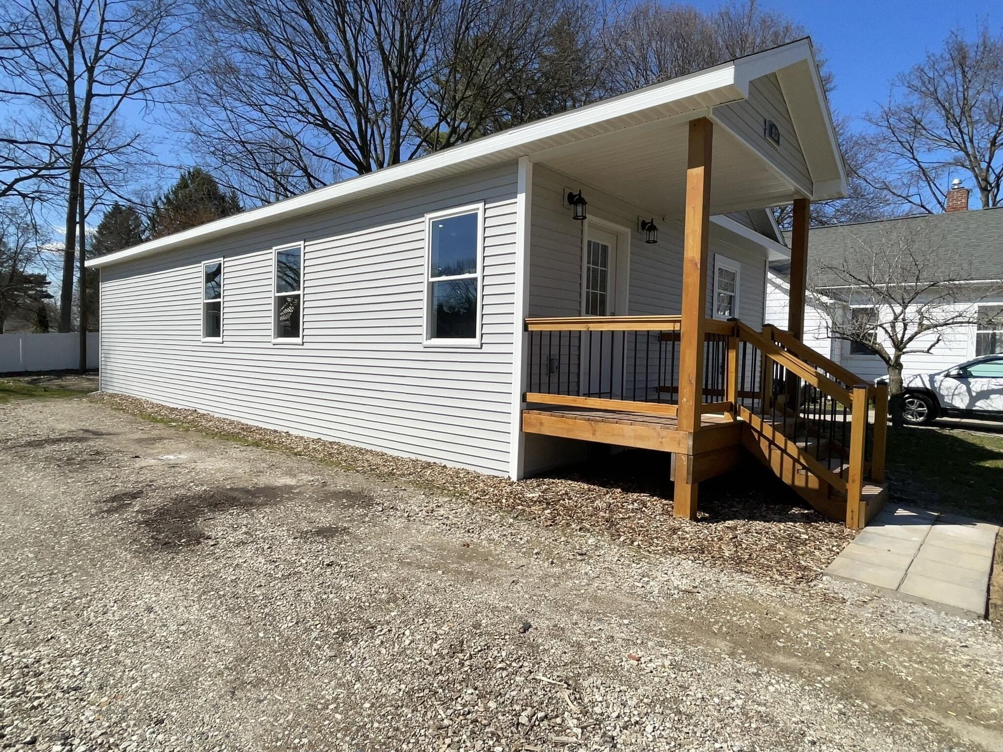 913 Pine Avenue. Alma, MI 48801
