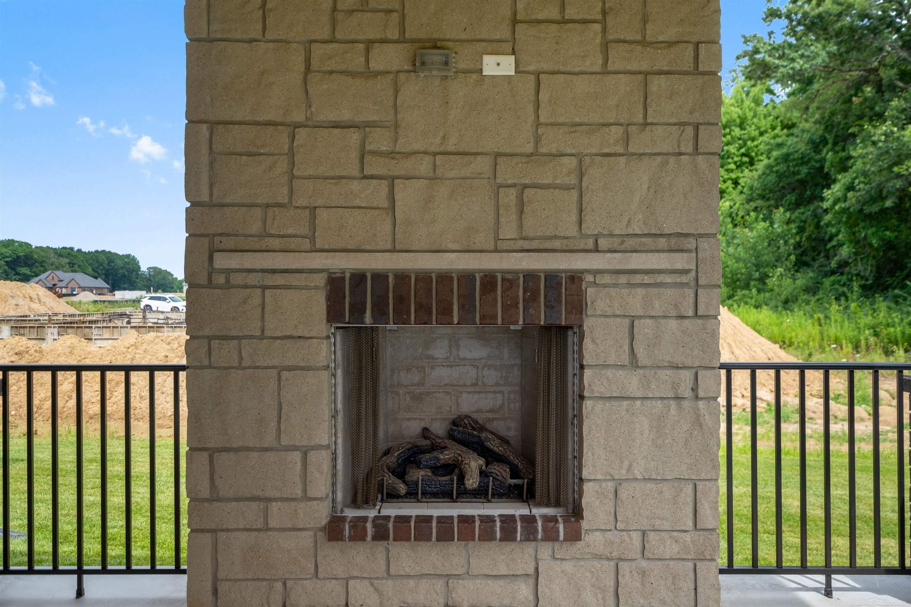 7376 Mulberry Drive. Washington, MI 48095