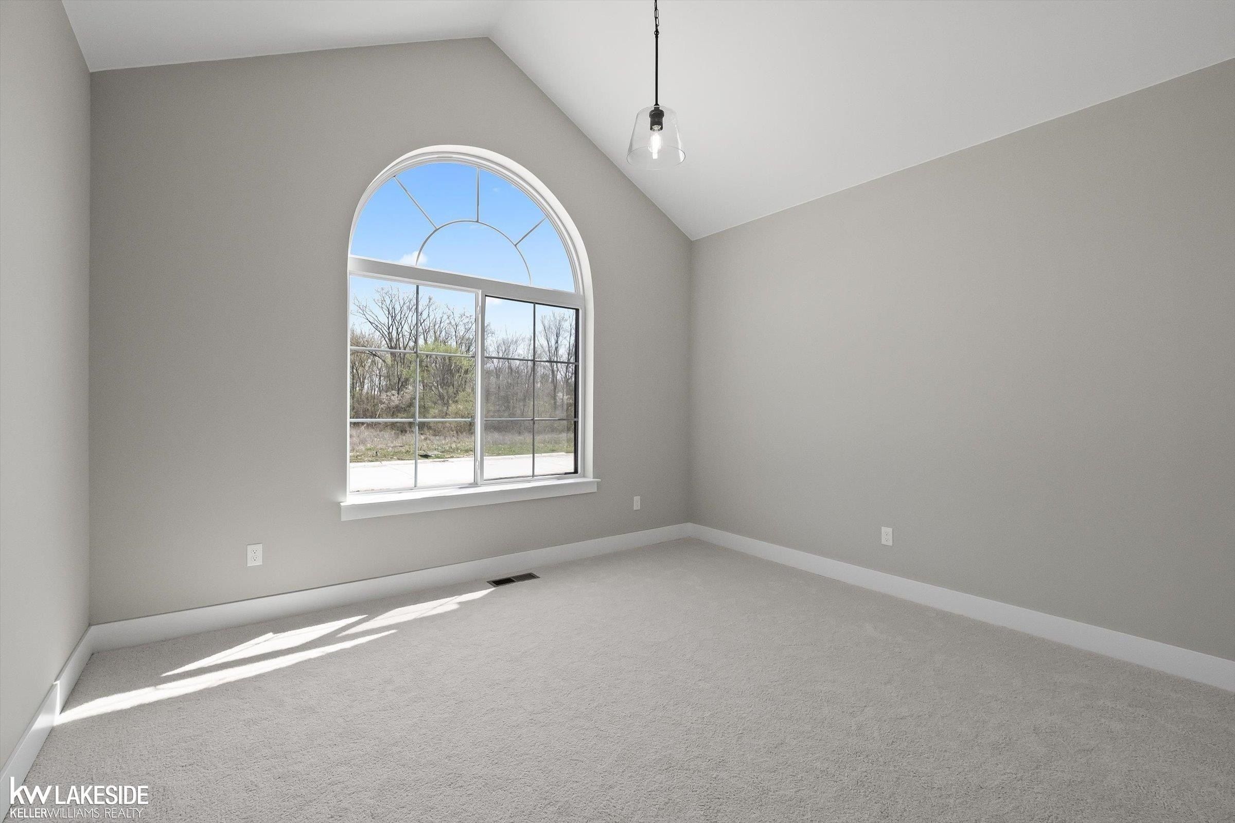 18816 Via Firenze. Macomb, MI 48044