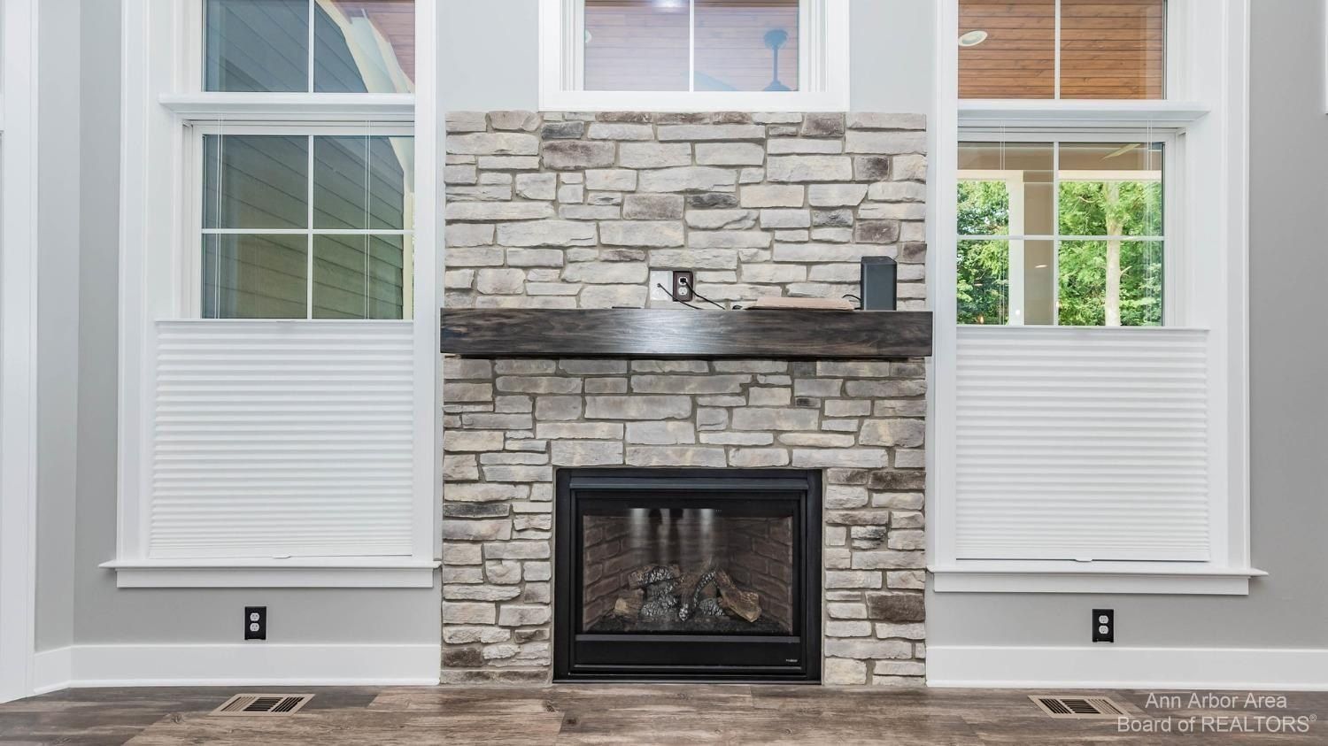 23 Loon Lane. Ann Arbor, MI 48103