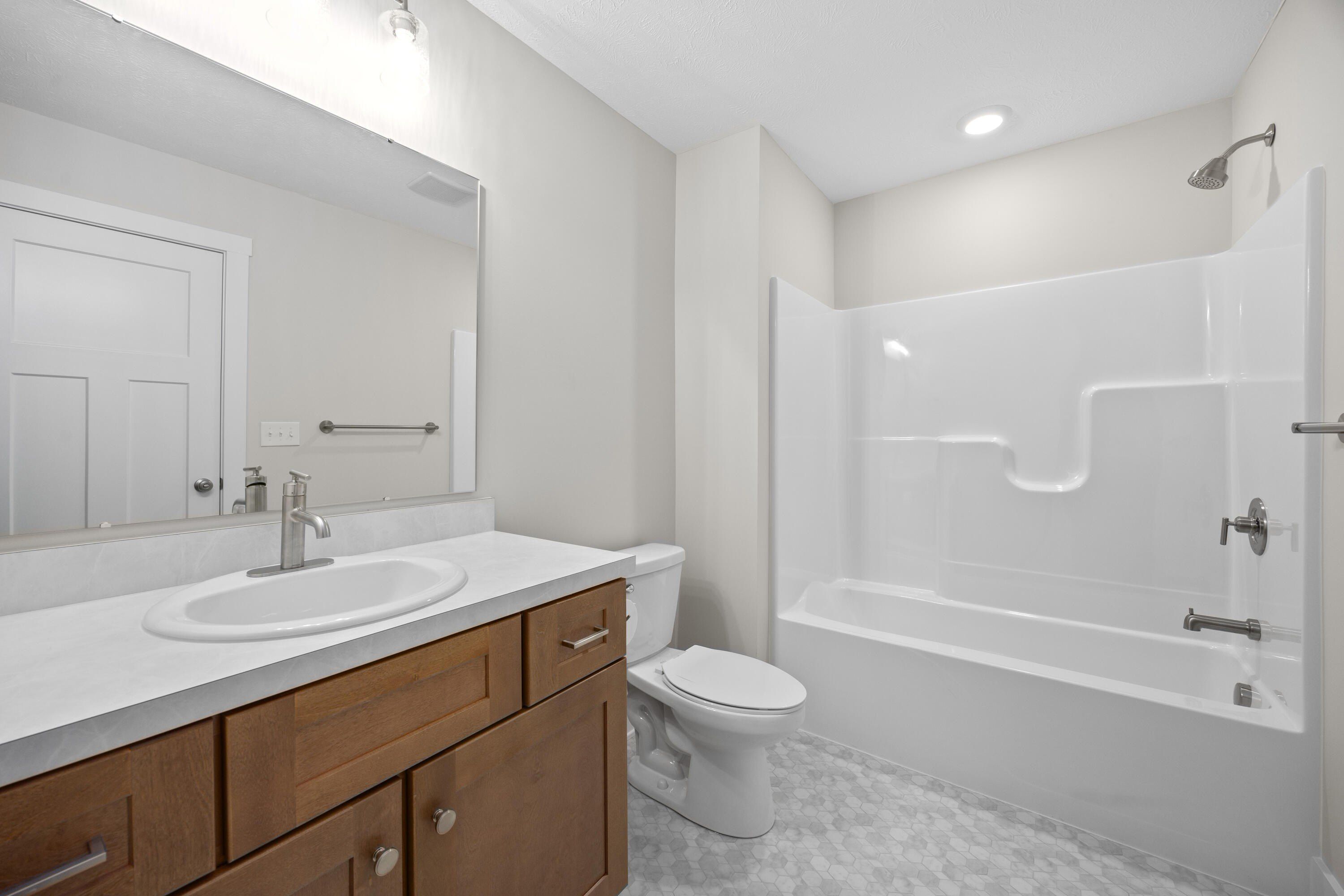 4898 Hidden River Avenue Sw. Wyoming, MI 49418