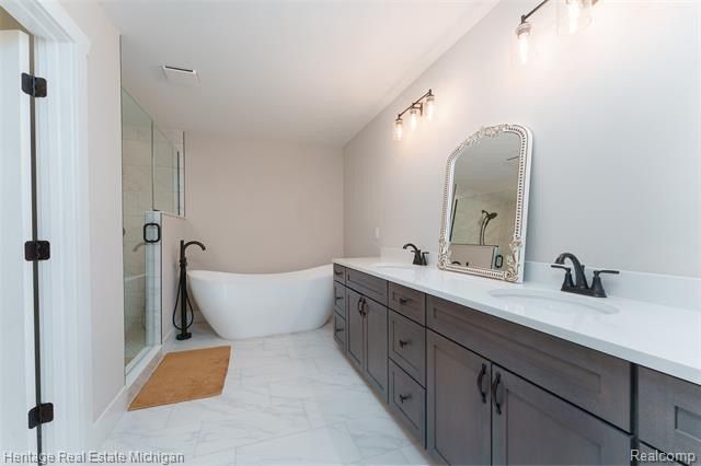 685 Birkdale Drive. Howell, MI 48843