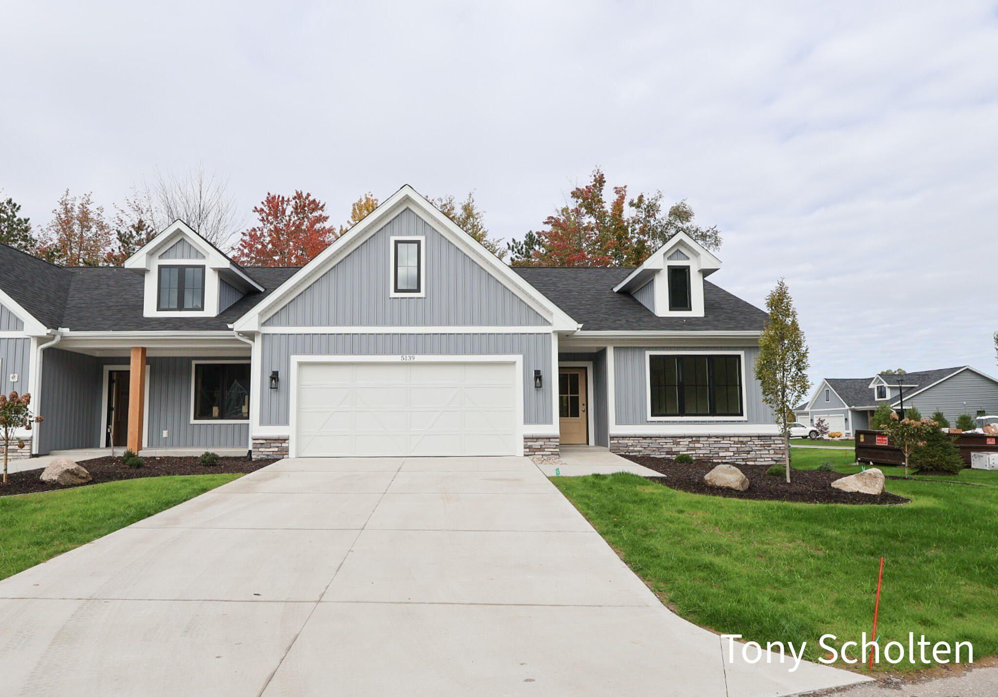 6324 Blendon Woods Drive. Hudsonville, MI 49426