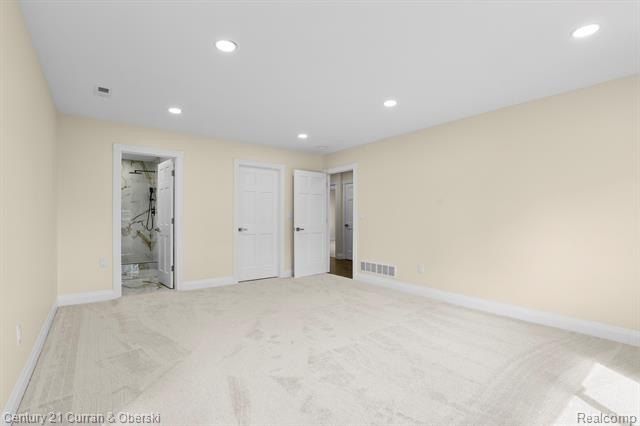 7086 Centralia Street. Dearborn Heights, MI 48127