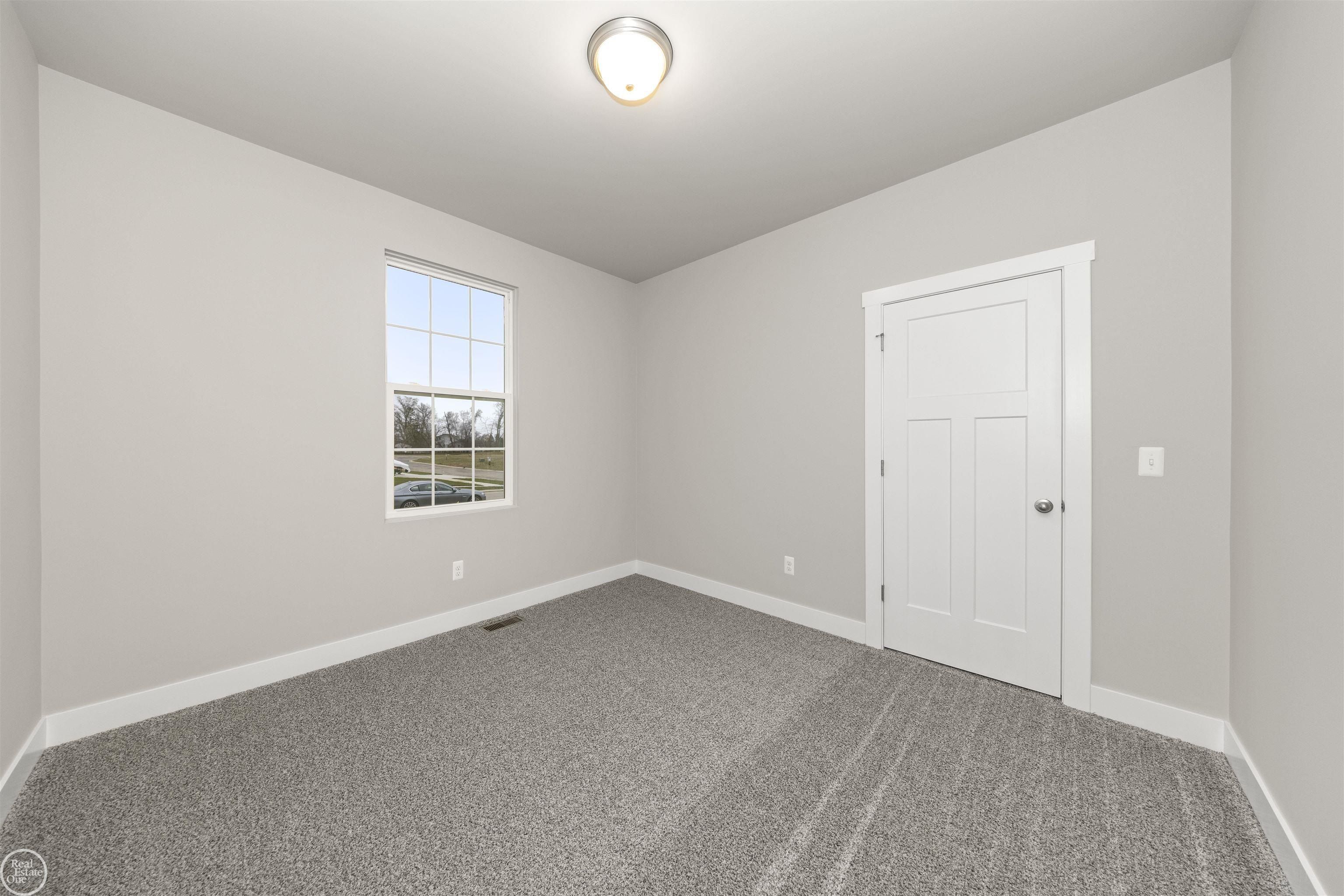 1142 Julian Court. Waterford, MI 48327