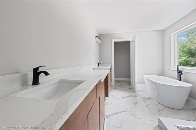 3258 Shorewood Avenue. Fort Gratiot, MI 48059