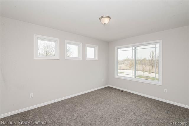 37 Valley Creek Drive. Goodrich, MI 48438