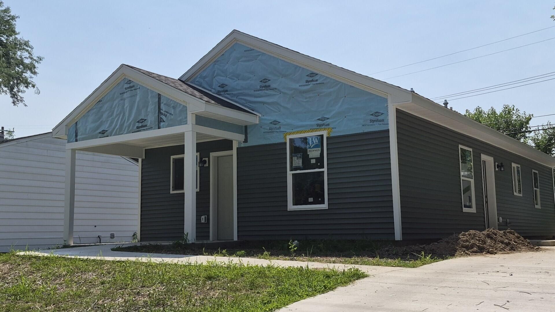 1231 Rambling Road. Ypsilanti, MI 48198