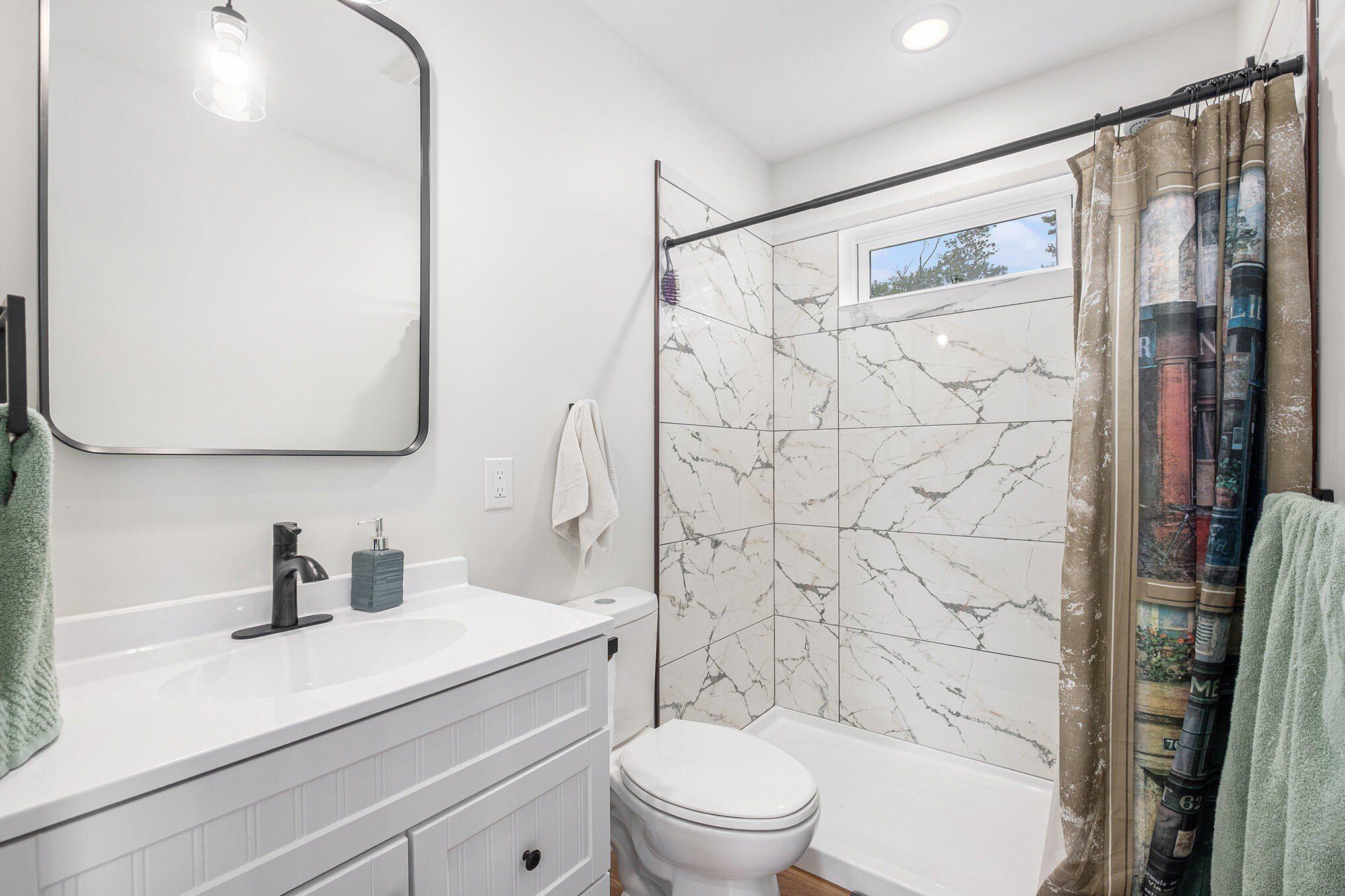 2048 Wyoming Avenue Sw. Wyoming, MI 49519