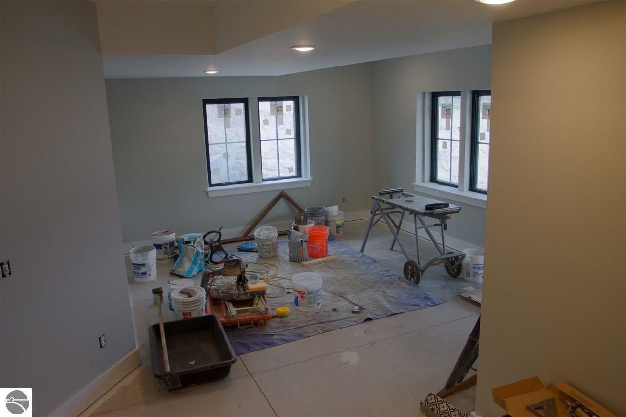 Unit 6 Winding Trail. Traverse City, MI 49684