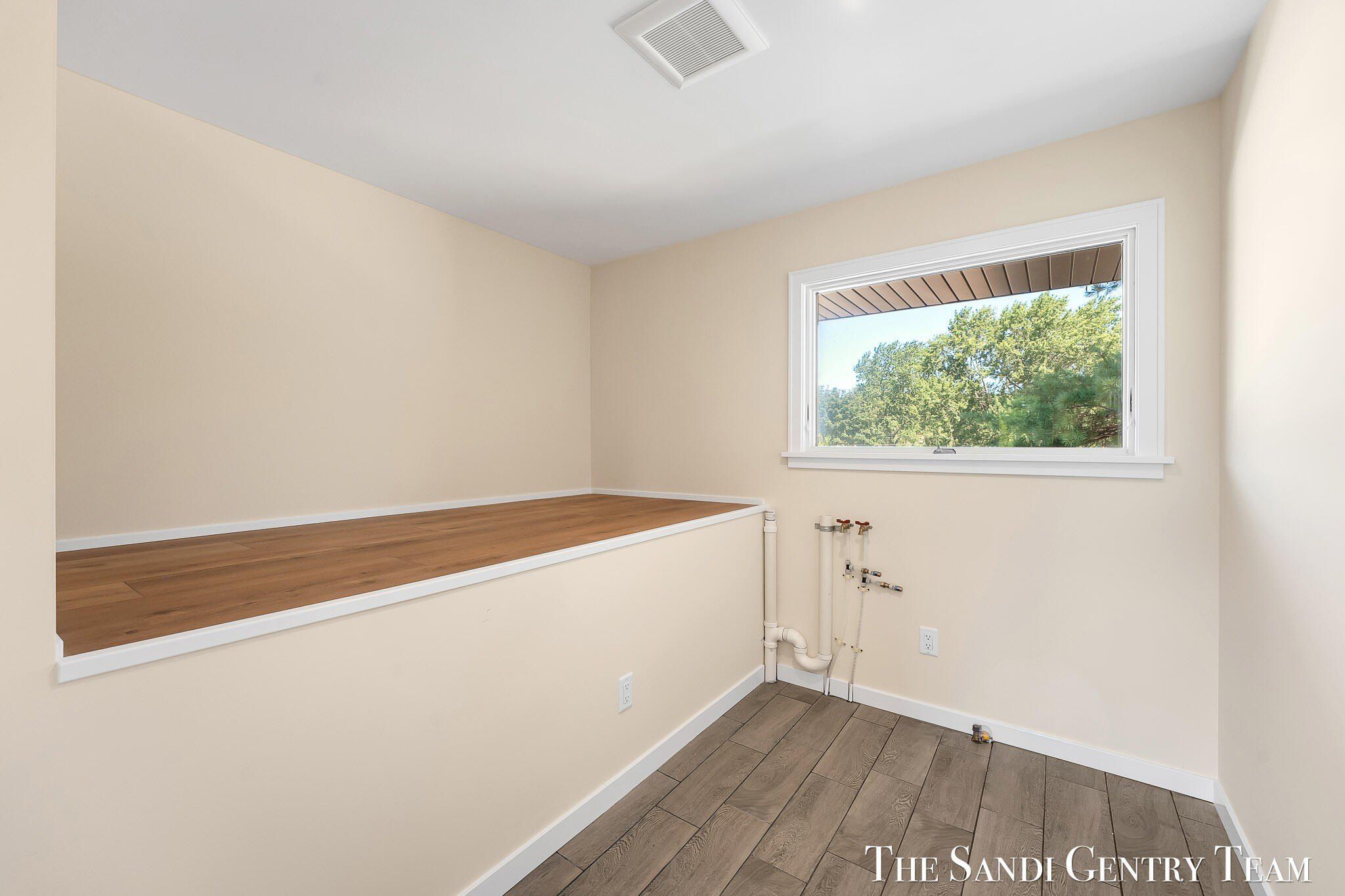1032 Arlington Avenue. Grand Haven, MI 49417