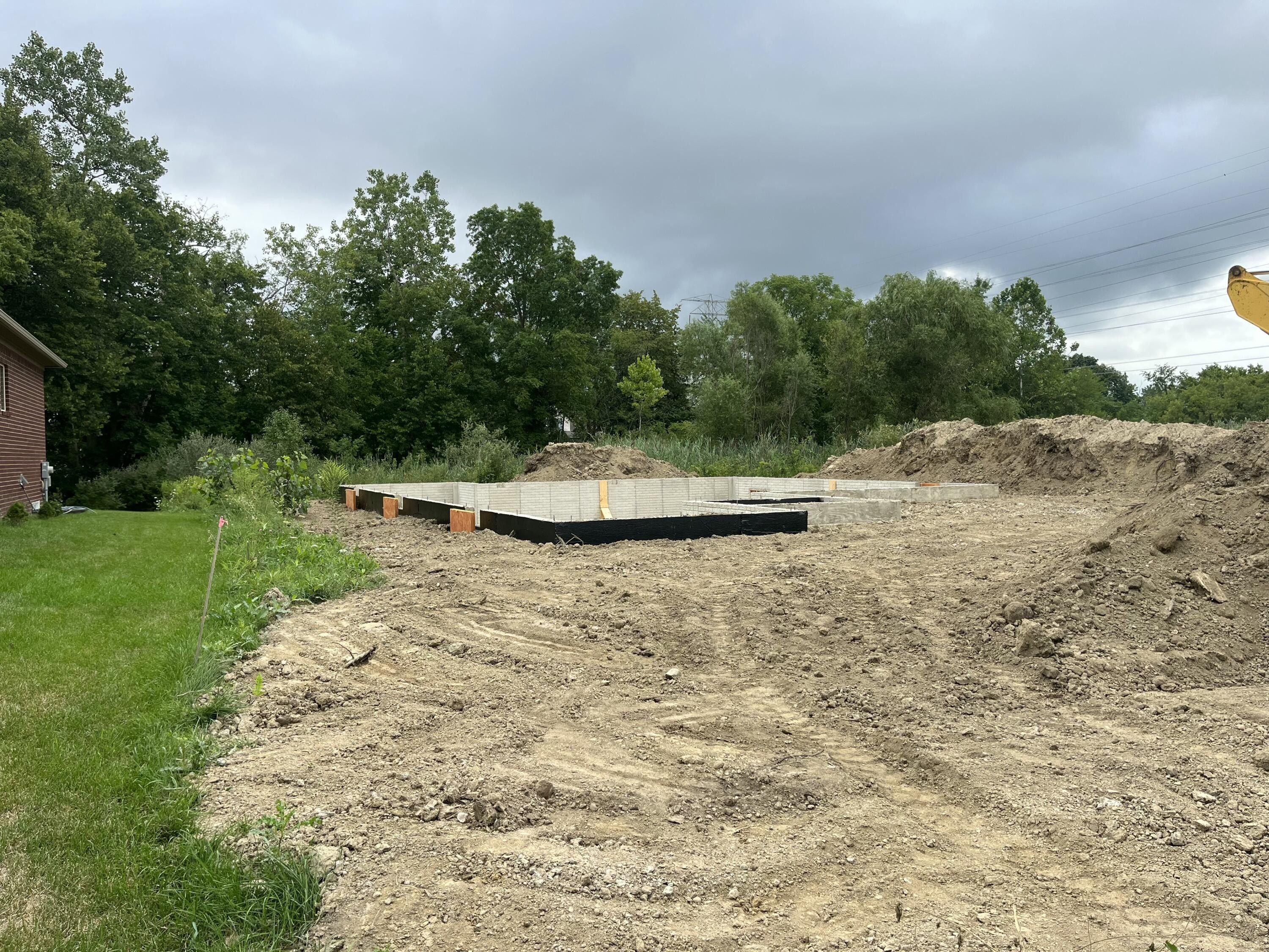 31603 Beaver Circle. New Boston, MI 48164
