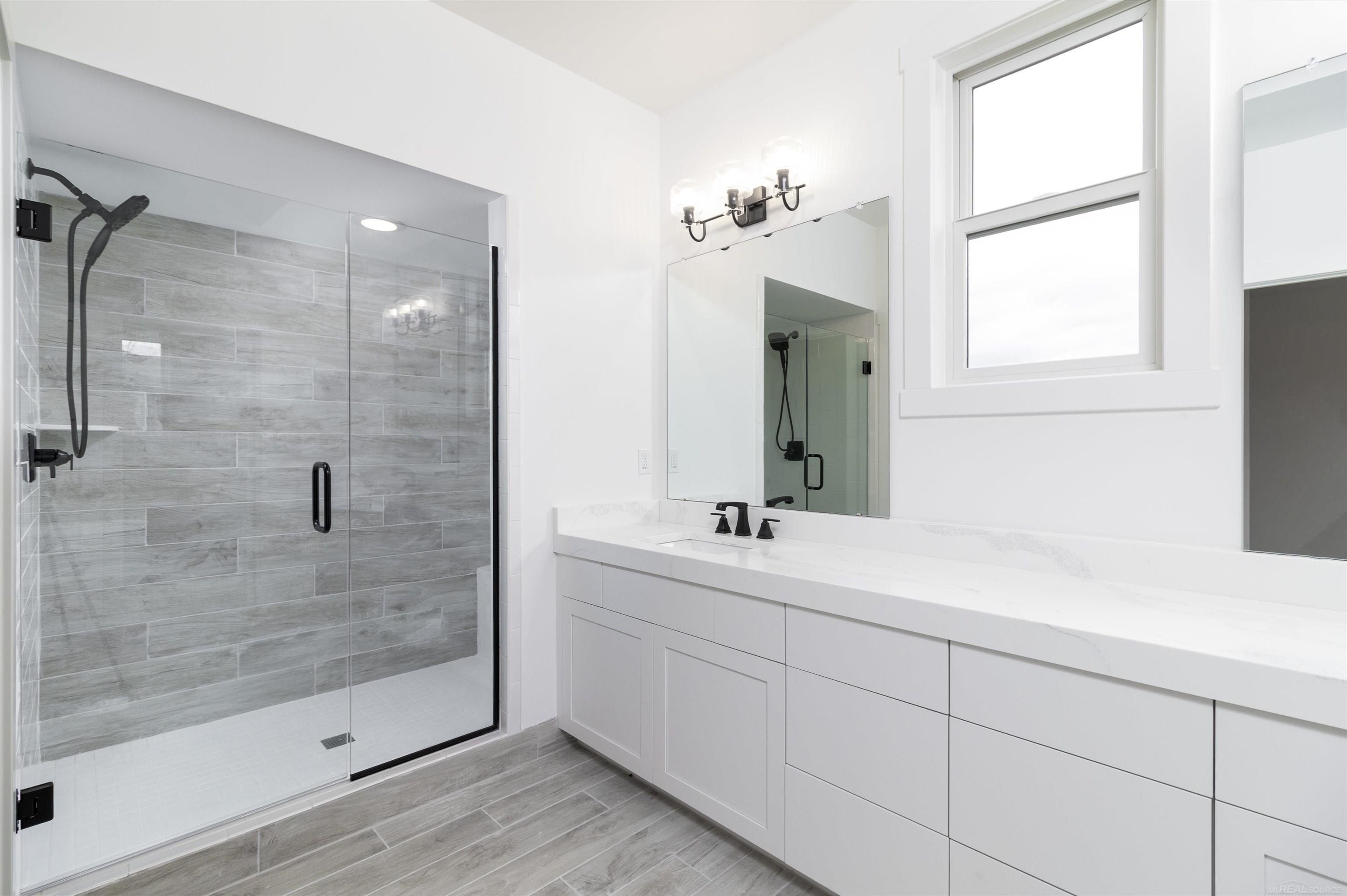 7538 Brunswick Drive. Washington, MI 48095