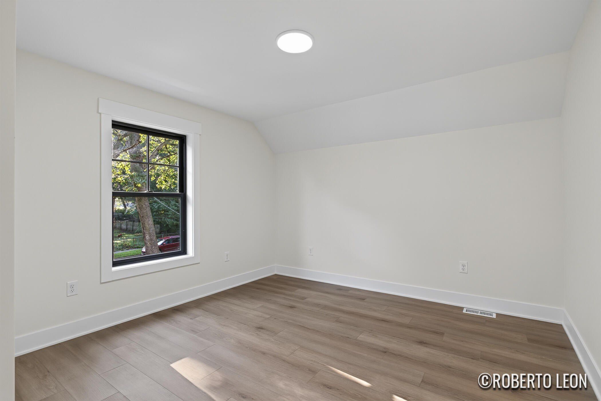 5109 Carson Avenue Sw. Wyoming, MI 49548