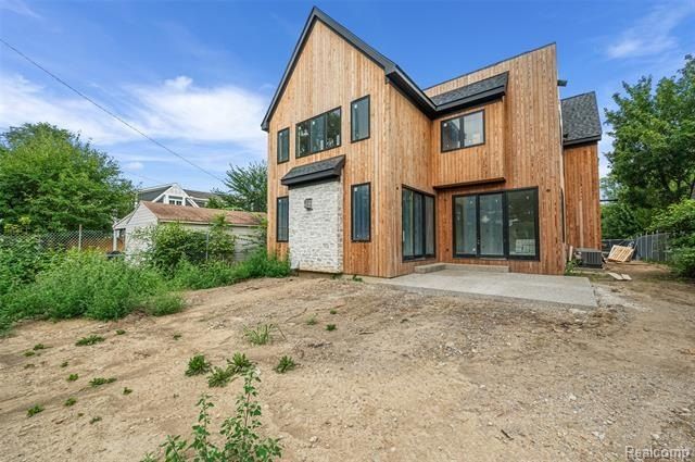 1500 Villa Road. Birmingham, MI 48009