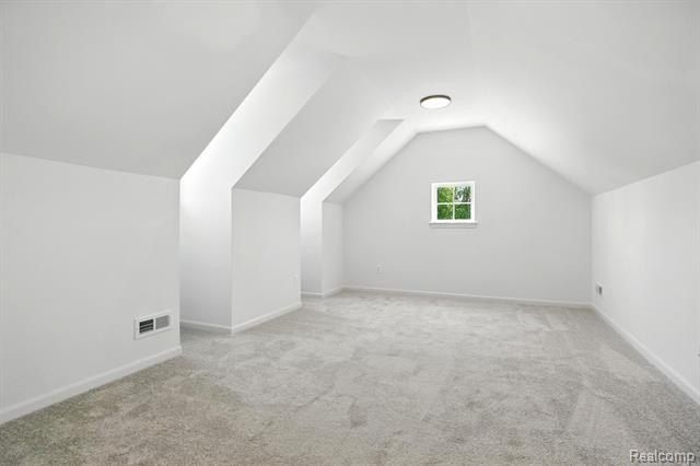 688 Perthshire Court. Highland Twp, MI 48357