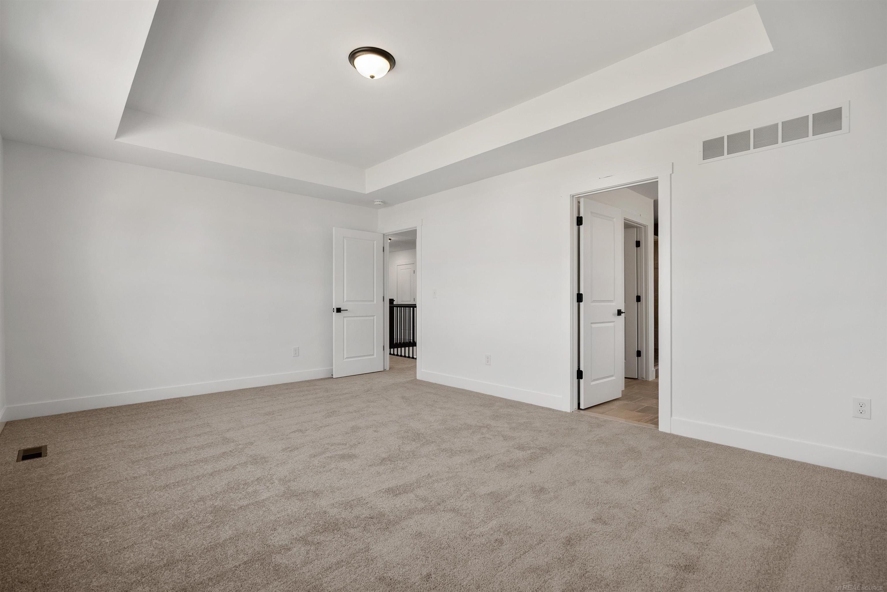 49812 Langford Drive. Macomb, MI 48044